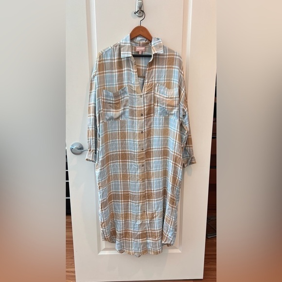 SHOW ME YOUR MUMU LEO BUTTON DOWN TUNIC - Picture 6 of 16
